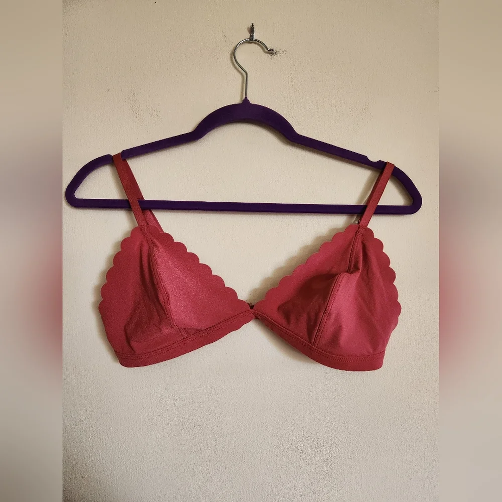Victoria's Secret Scalloped Bralette Salmon Color Large